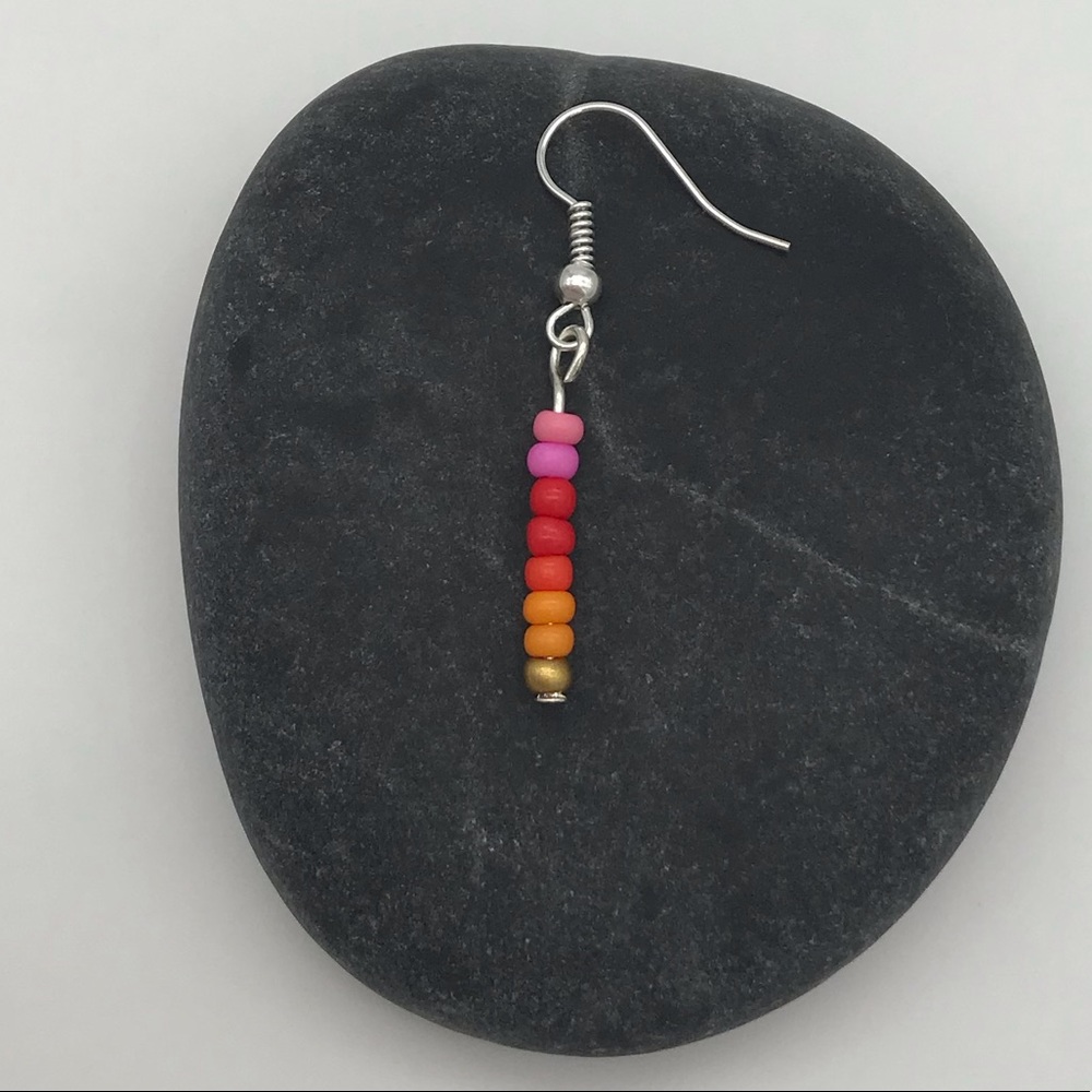 Boho Lightweight Dangle Earrings Red and Orange - Picture 3 of 4